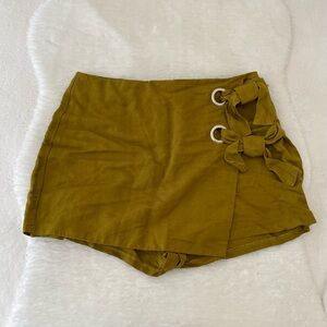 mini skort with bows on the side!